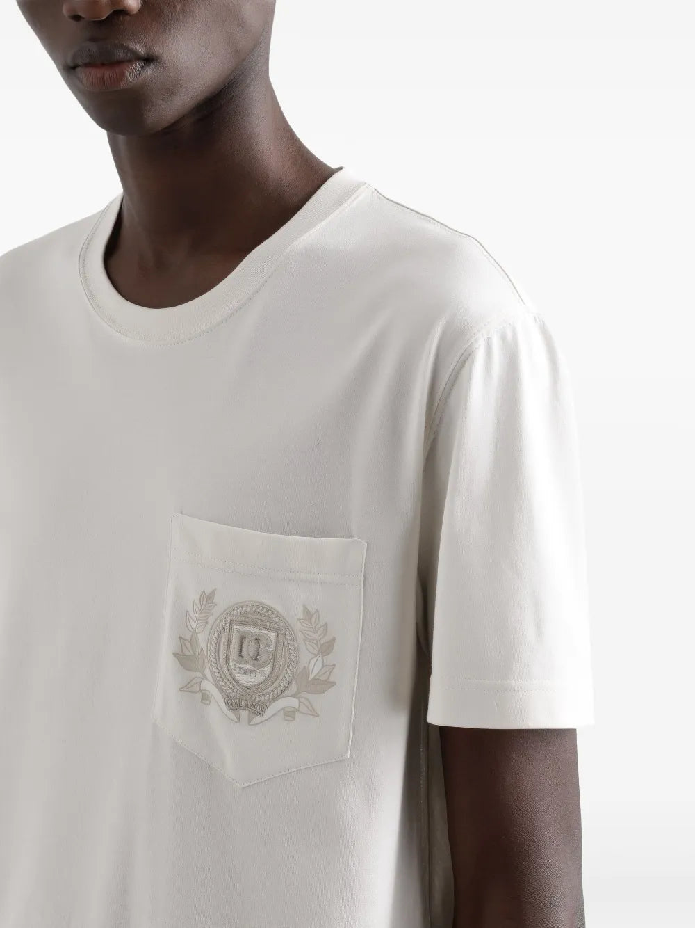 embroidered-logo T-shirt