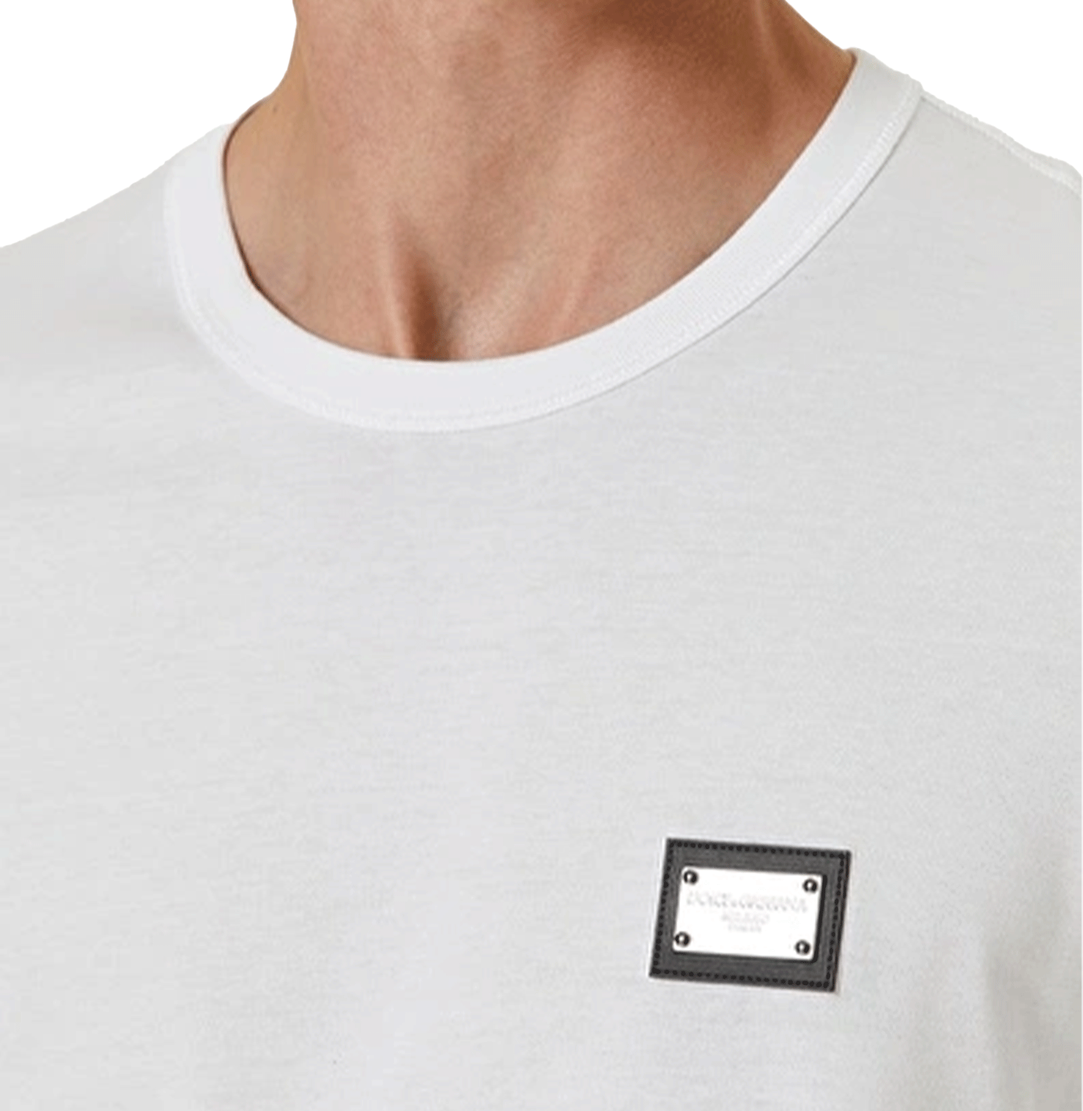 Dolce & Gabbana White Cotton Logo-Plaque T-Shirt
חולצת כותנה לבנה דולצ׳ה וגבאנה – לוחית לוגו בחזה