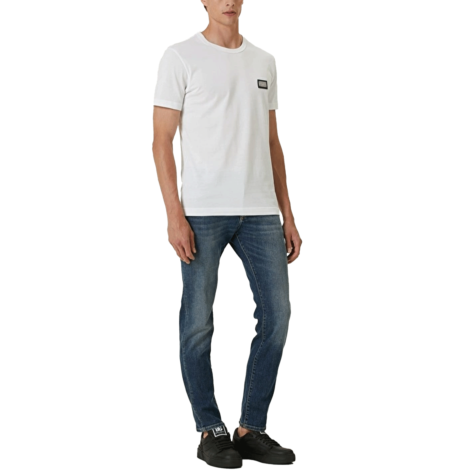 Dolce & Gabbana White Cotton Logo-Plaque T-Shirt
חולצת כותנה לבנה דולצ׳ה וגבאנה – לוחית לוגו בחזה