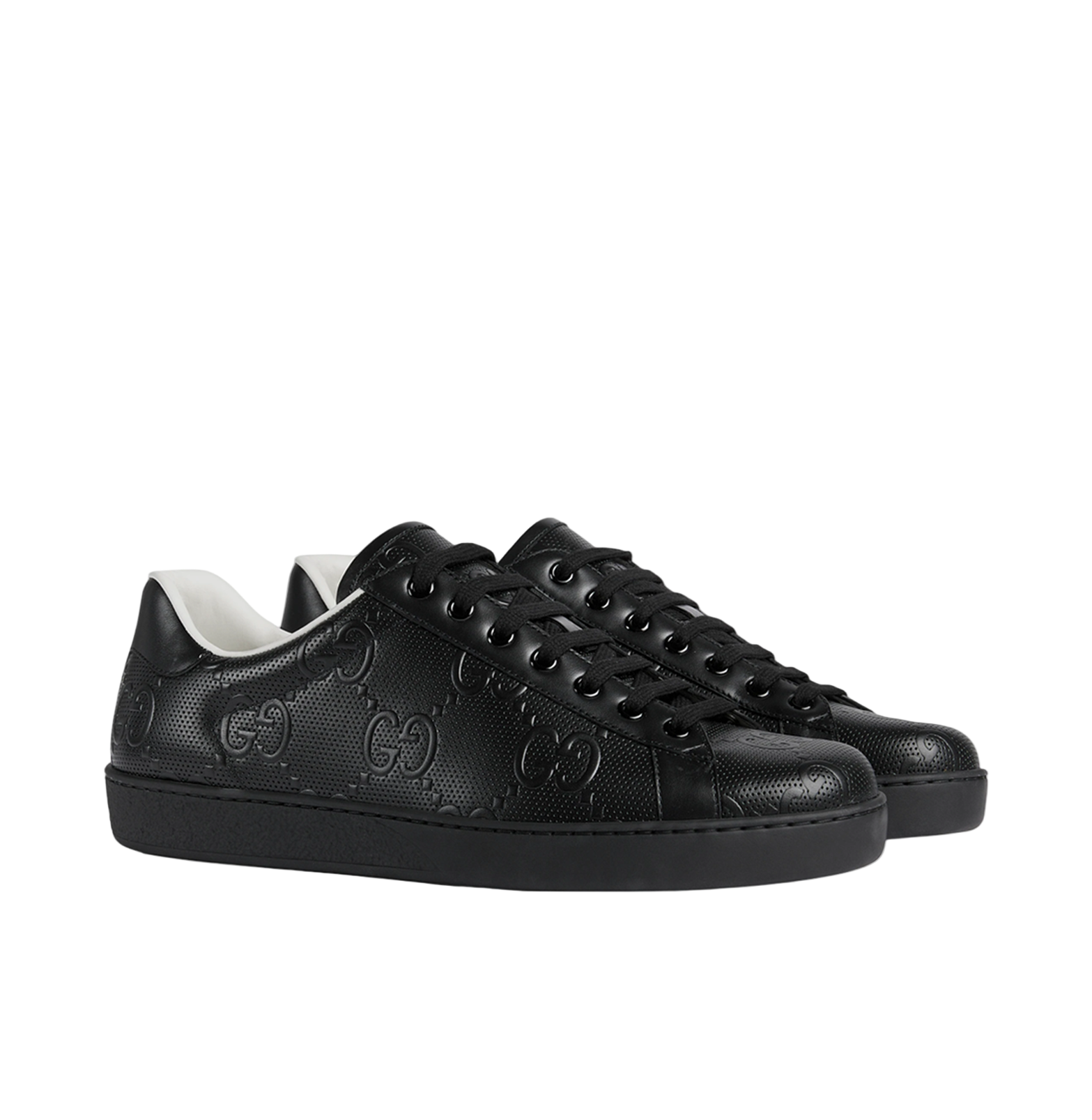 Gucci Ace Black GG-Embossed Leather Sneakers – Monogram Perforated, Rubber Sole (Unisex)
סניקרס גוצ׳י אייס שחורים – עור מובלט GG, מראה חד־צבעי (יוניסקס)