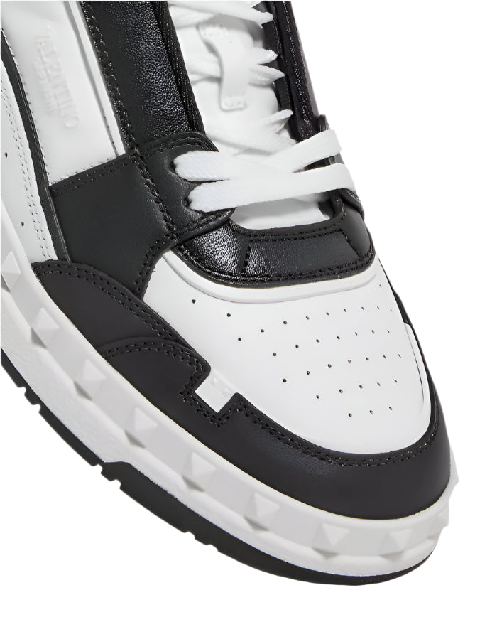 Low Top Sneakers