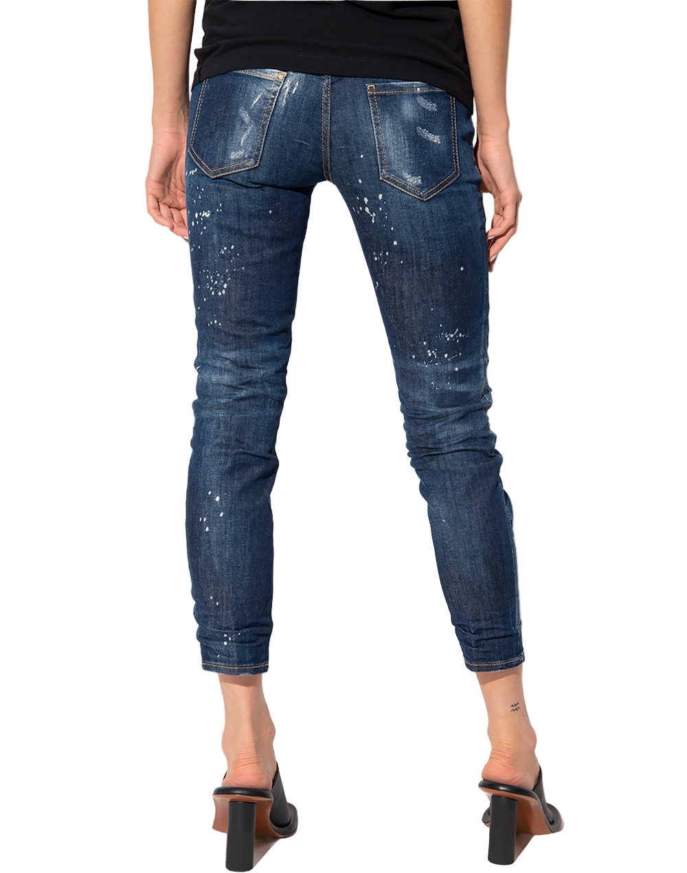 DSQUARED2 Distressed Blue Denim Jeans – Paint-Splatter, Slim Fit
ג׳ינס דיסקוורד2 כחול במראה משופשף – כתמי צבע, גזרה סלים